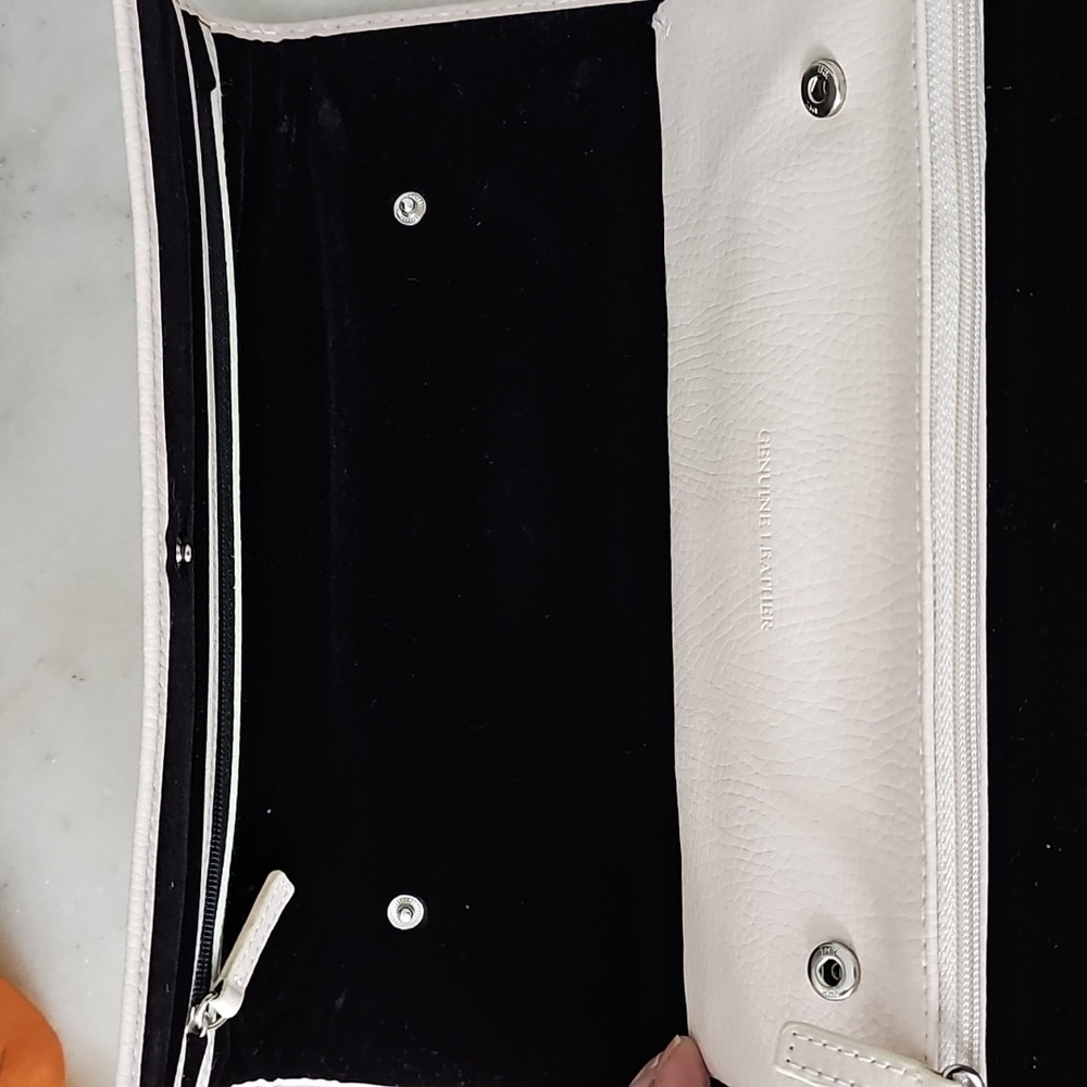 Pandora Makeup/Jewelry Case - Picture 10 of 11